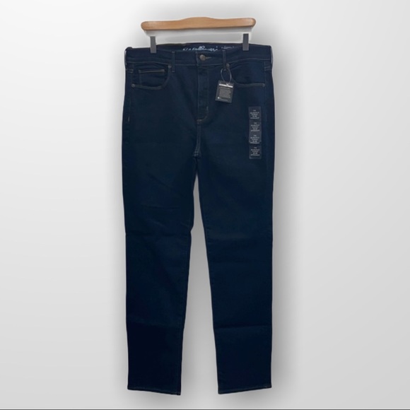 EDDIE BAUER Slightly Curvy Slim Straight Size 14